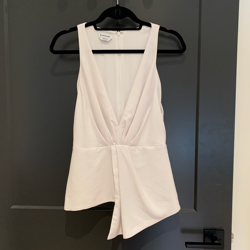 BEBE white deep-v going out top. Size 6.